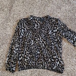 INC banded bottom FLATTERING top! Sz. M